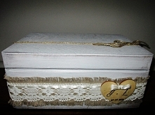 Kufer na ślubne koperty. :)