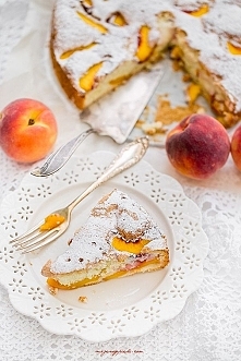 TORTA MARGHERITA Z BRZOSKWI...