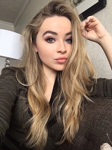 sabrina carpenter