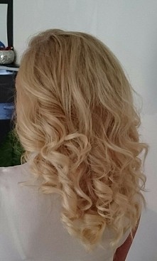 Moje pierwsze w życiu samodzielnie zrobione loki na lokówce... Totalny dramat