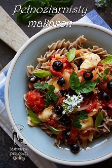 Pełnoziarnisty makaron z pieczonymi pomidorami