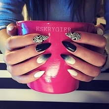 zamiast czerni bordo lub haber
źródło EsKrygier