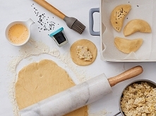 Pieczone pierogi z nadzieniem z pora, ziemniaka