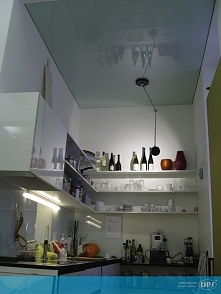 Nowoczesny sufit napinany DPS sprawdzi się nawet w małej kuchni :)