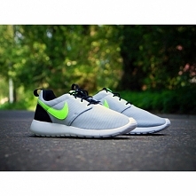 NIKE ROSHE ONE (GS) 599728-030