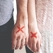 artykuł "Razem, ale osobno" po kliknięciu w zdjęcie