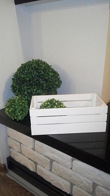 Sprzedam
Skrzynka drewniana zrobiona ze sklejki o grubości 8 mm, pomalowana farbą akrylową bezpieczną dla dzieci. Wymiary: 30 cm x 15 cm x 11 cm