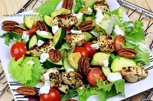 Sałatka z kurczakiem. orzec...