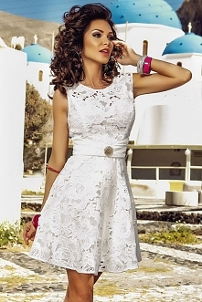 sukienka z gipiurowej koronki