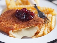 Smażony ser w panierce / Fried cheese