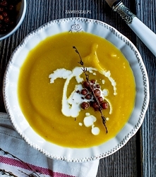 Kremowa zupa dyniowa ze smażoną cieciorką - Przepis dostępny po kliknięciu w zdjęcie