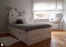 Podwieszany fotel w pokoju <3