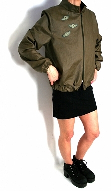 khaki bomber < 3