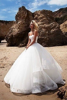 http:// ariamobridal.com/ products/ bravia