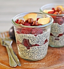 Komosa ryżowa na mleku rośl...