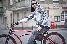 Bluza z kapturek kojot