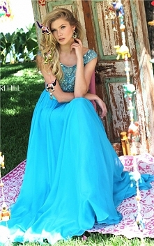 2016 Sherri Hill 11332 V-Ba...