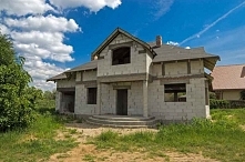 Dom drewniany czy murowany?