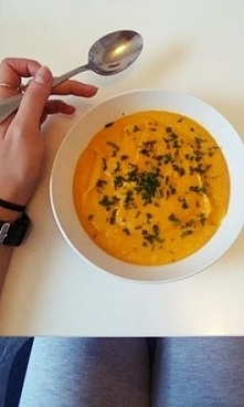 zupa krem z marchewki i cuk...