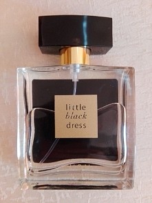 Moja dzisiejsza nowość, uwielbiam perfumy Little Black Dress z Avon :)