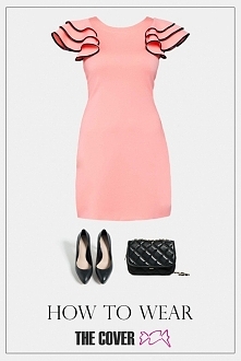 Sukienka wykonana z nowoczesnej tkaniny kostiumowej