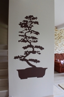 Szablon z folii zamiast naklejki ściennej. Odmalowany farbą