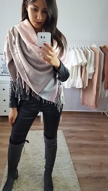 Piękny szal dostępny na bet...