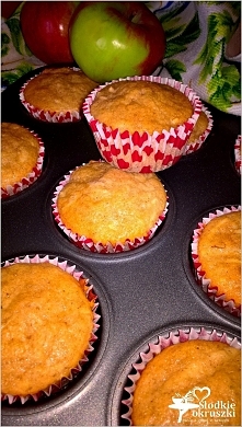 Jabłkowe babeczki z korzenn...