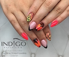 Oryginalne zdobienie z neon...