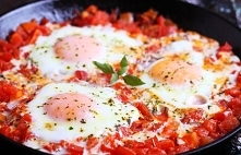 Szakszuka - jajka w pomidor...