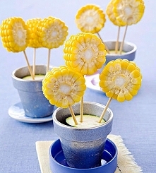 Kwiatuszki z gotowanej kukurydzy