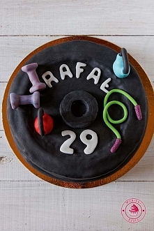 Malinowy tort siłownia - Wypieki Beaty