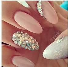 nails