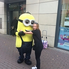 moment kiedy minionek jest od Ciebie większy