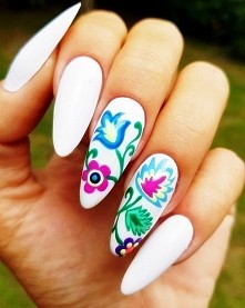 Uwielbiam białe paznokcie!