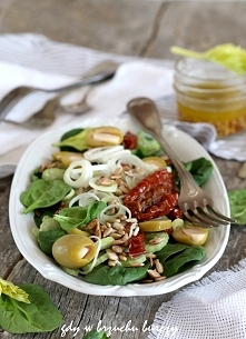 Sałatka ze świeżego szpinaku