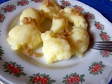 Proste, regionalne danie z ziemniaków i mąki....

Link z przepisem w pierwszym komentarzu.