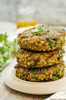 WEGETARIAŃSKIE BURGERY CURRY Z JAGLANKI