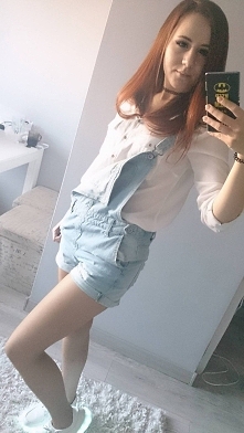 W letnim klimacie, mimo chłodu za oknem. Buty LED