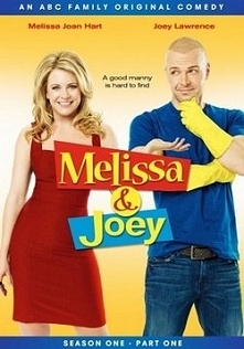 Melissa i Joey (2010-2015)

Wychowywana w rodzinie z politycznymi tradycjami Melissa Burke (Melissa Joan Hart) zostaje radną działającą na rzecz lokalnej społeczności. Kobieta n...