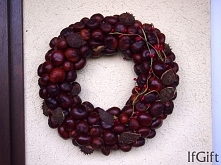 jesienny wianek z kasztanów