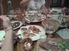 Restauracja w centrum Paryża. Ostrygi, ślimaki i inne przysmaki. Masz okazję - próbuj :) 
RANKING : 7/10