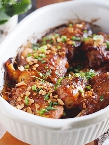 Pieczony kurczak w sosie satay / Roasted chicken satays