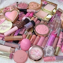 Zdecydowanie za dużo różu...