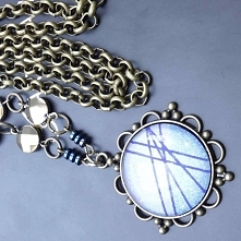 Ręcznie malowany medalion w gartagallery.pl