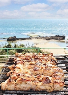 Szaszłyki z piersi kurczaka z porem na grilla