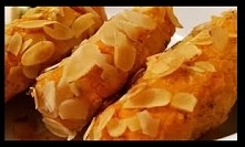 Ziemniaki puree migdałowe 

składniki:
ziemniaki
3 jajka
płatki migdałów
sól  pieprz  gałka muszkatołowa 
2 łyżki masła
mąka 


Ziemniaki ugotować w lekko osolonej wodzie, ugnie...