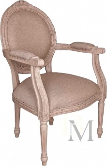 Obszerny fotel z tapicerowanym siedziskiem i oparciem.
Obicie wykonane z grubego lnu.
Pięknie rzeźbione nogi.
Wykończenie taupe antique - ciepły odcień beżu, specjalnie postarza...