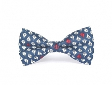 Velero. Granatowa mucha w żaglówki