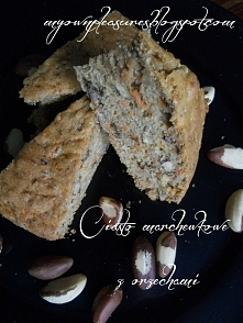 Marchewkowo orzechowe ciasto - przepis 
myowpleasures.blogspot.com